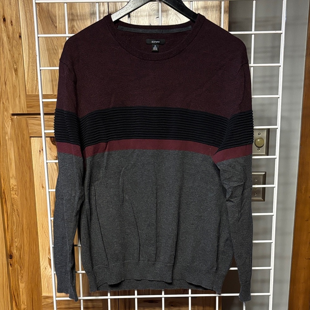 Alfani Men's Burgundy and Gray Crewneck Sweater